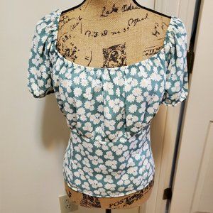 The General Good Green Top White Daisies XL